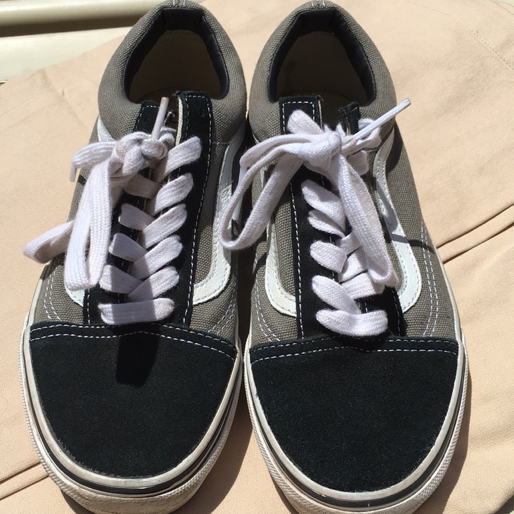 Vans boys 3.5 or women’s 5